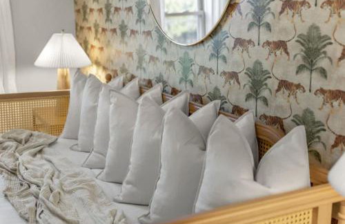 Hanford House w Hot Tub,Sauna,Bar - Photo 35