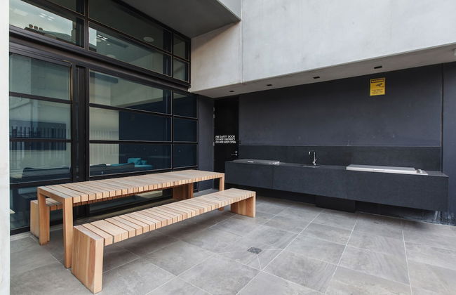 Ocean Views St Kilda Apartment by Ready Set Host - Foto 25