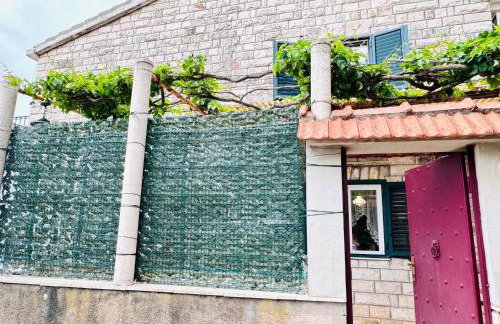 Spacious Stone Villa with Sea Views - Foto 8