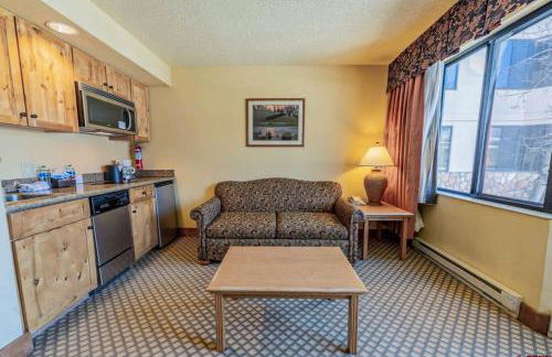 Studio 153 at Perfect Location w Pool & Hot Tub - Foto 8