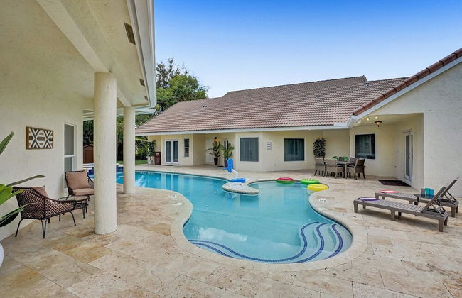 The Grand Luxe 8BR Villa w Pool and Basketball - Foto 33