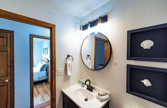 Redbud Retreat Amenity-filled Waterfront Home! - Photo 27