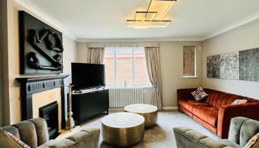 Luxury Homely Stay Near City Centre With Parking - Foto 2