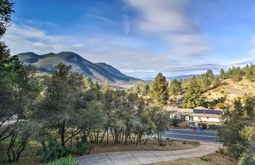 Lake View Home with Grill Hike, Boat, Relax! - Foto 2