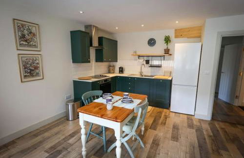 Spacious 1-bed apartment with super king or twin in central Charlbury, Cotswolds - Foto 8