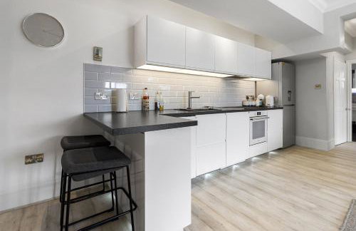 Manor House Apartment - Indoor Heated Pool, Parking - Foto 16