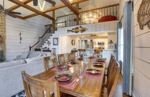Waterfront Lay Lake Retreat w/ Dock & 3 Piers! - Foto 9