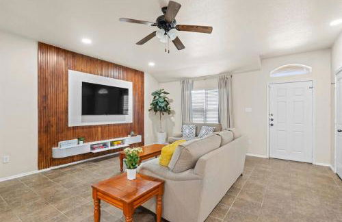 NEW Killeen 8-10 Bd sleeps max 10 ppl 5 min to Fort Hood Families Groups Pets Ok - Professionally Managed by Stay Albatross - Photo 8