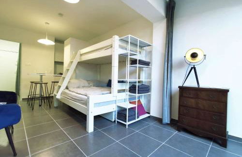 Jardin, terrasse, climatisation, à 5 minutes à pied des plages, commerces et animations - Photo 7