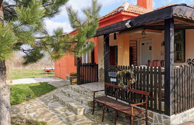 Cozy 1 Bed Cottage in Ognen, Near Karnobat, Burgas - Photo 1