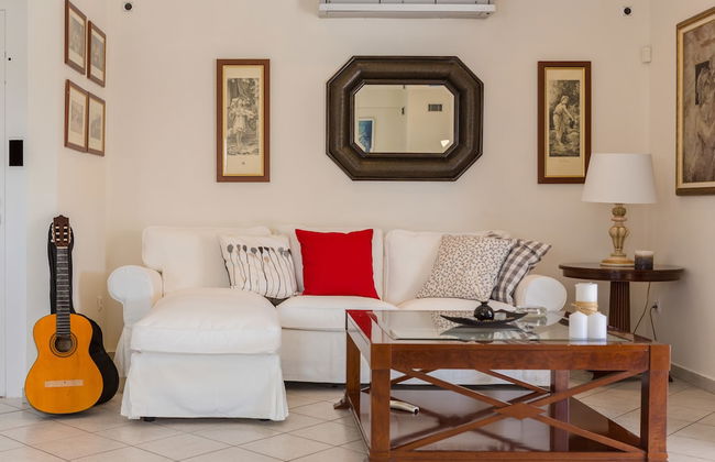 Bright & Spacious two-floor Family Garden Home - Foto 29