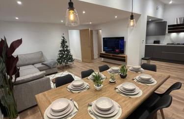 Luxury House, Great Location in Redditch - Contractors - Families - Groups - Relocators - Sleeps 9 - Foto 2