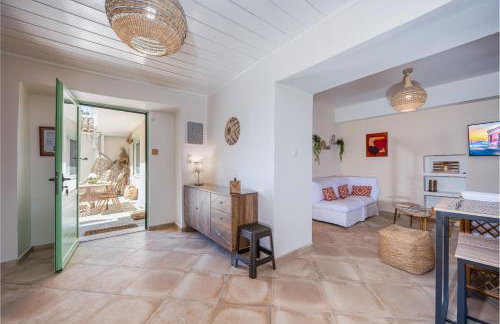 Central, Calm with Courtyard - Foto 58