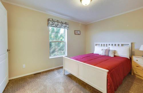 Family Home in Rapid City about 4 Mi to Torch Lake! - Foto 12