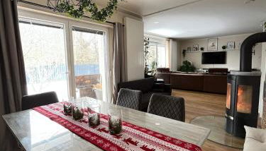 Modernes Haus mit Whirpool, Sauna, Kamin & Piano - Foto 3