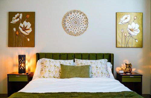 Peridot Suite - NEW 2bdrm 2bath Loft near Mass! - Photo 43