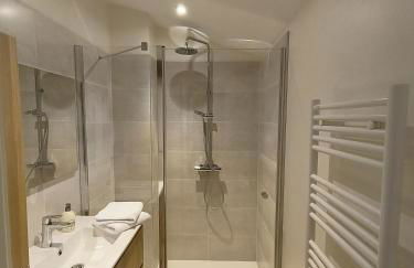 Chez Emma et Louise - Maison individuelle avec stationnement gratuit - Foto 13