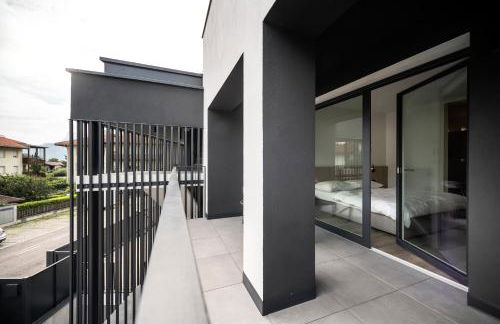 Sambucus Apartments -Premium Apartments for You and Your Dog - Photo 11