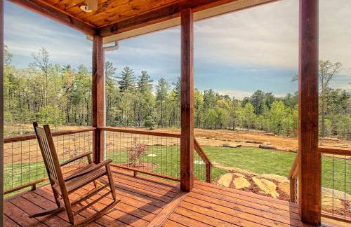 Stunning Cottage Rental Ideal for a Family to Go Glamping in Georgia - Photo 5