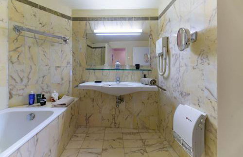 Le Sévigné - Magnifique appartement 3 chambres en centre ville - Foto 28