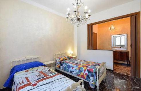 2 Bedroom Awesome Apartment In Genova - Foto 15