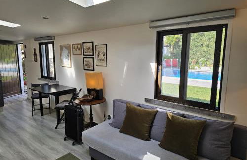 Charming Cozy Studio with Garden & Pool - Foto 6