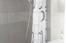 Nina Villa - Foto 61