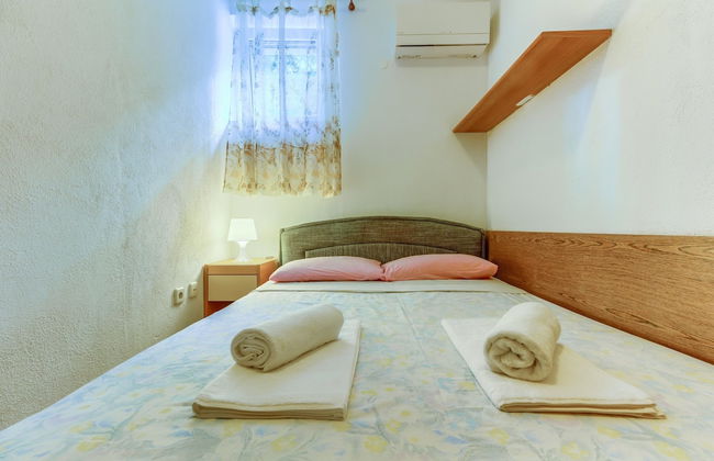 2-bdr apt With Shared Garden, 3 min Walk to Beach - Foto 2