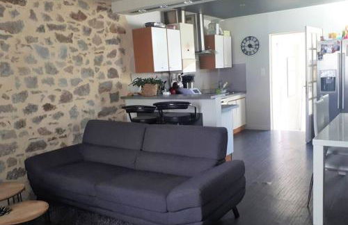 Maison plein centre ville La Roche Sur Yon - Photo 2