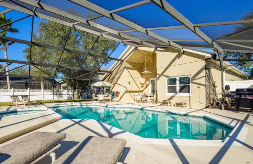 Gorgeous Modern 6BR South Facing Private Pool Hot Tub BBQ Theater 2 Miles Disney - Foto 42