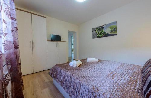 Countyside Retreat Six Bedroom Villa with Pool - Foto 26