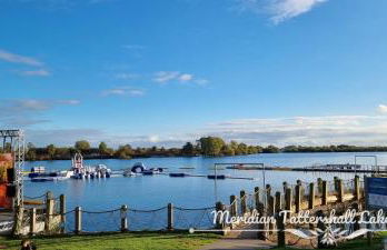 Elite Retreats 4U Lakeside Hot Tub Log Cabin with the fishing peg at Tattershall Lakes Park - Foto 43