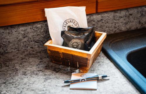 Bass Bay Getaway | Lakefront Family Cottage - Foto 11