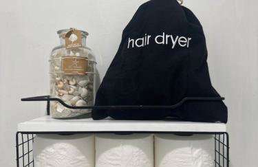 Relaxing Studio Getaway w BBQ, Patio and Parking - Foto 15