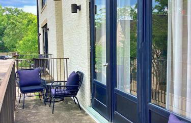 Charmingly Trendy Cloverdale Loft - Gated Parking! - Foto 9