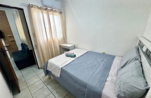 APT-8 Completo Bem Localizado a 1 minuto Rodoviaria e Centro, com Ar Condicionado e Garagem - Foto 1