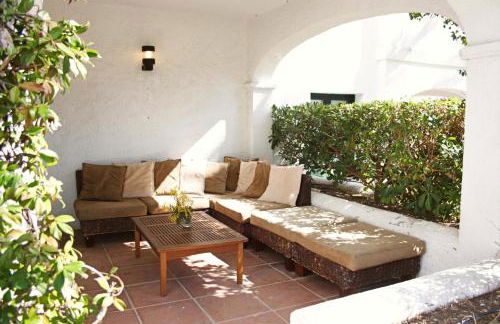 Beautiful seafront house - Photo 23