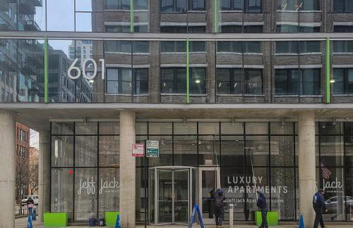 Jeffjack Heated Pool Penthouse in Chicago's West Loop - Photo 32