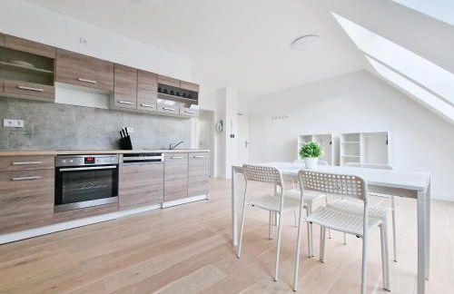 Tolstov Apartments - City Apartments with 1 or 2 Rooms - 15 Min to Messe DUS and Old Town DUS - Foto 37