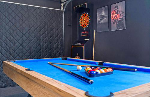 Poolside Tampa Stay- Game Room & Glam Room- Pool- Darts- Pool Table- Next to MacDill AFB - Foto 11