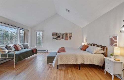 Secluded 9BR Getaway, Pool, Hot Tub & Huge Deck - Foto 55