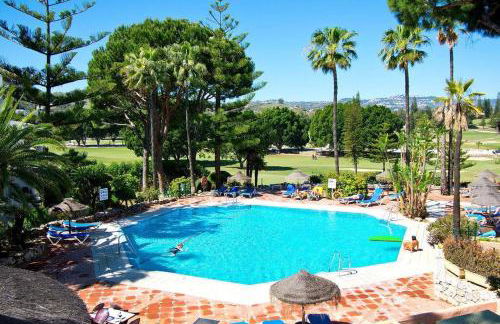 Spectacular Apartment in Matchroom Country Club - Photo 2