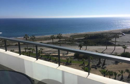 SPECTACULAR APRT. IN FRONT OF THE SEA - Foto 3