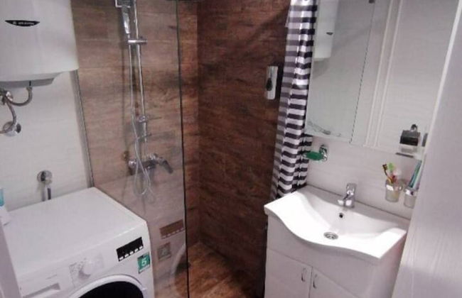 Lovely 2-bed Apartment in Novi Sad - Photo 18