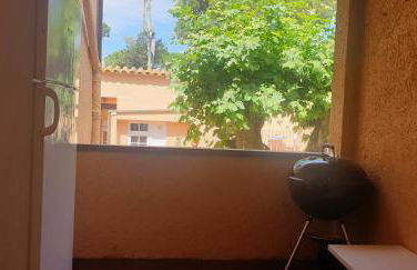 Apartamento con jardín a 11 metros de la playa. CG. - Foto 37