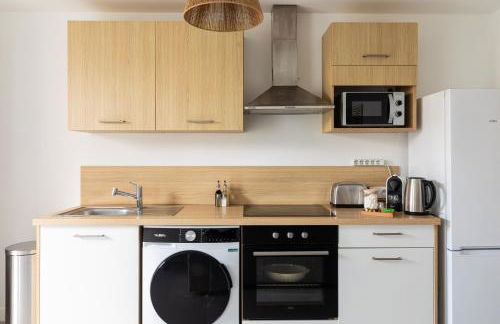 Douceur de Vivre Urbaine Jonage GROUPAMA STADIUM - ARENA - LYON AEROPORT SAINT EXUPERY - EUREXPO - Foto 9