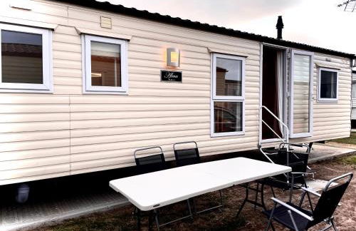 Caravan - Sleeps 10 - Pet Friendly - Parking - Foto 21