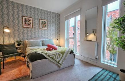 Sleek 4BR Townhouse - Rooftop - Hot Tub - Foto 7