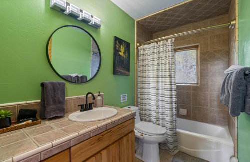 Secluded Mtn home by Purg, Hot Tub, Views! Pets ok - Foto 18