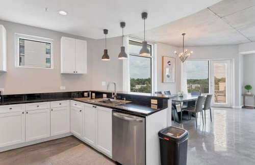 Modern 3 bedroom condo in downtown w free parking - Foto 7